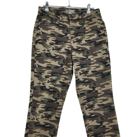 No Boundaries Jeans Women's Denim Tapered Leg Stretch Camouflage Green 11 - Picture 4 of 10